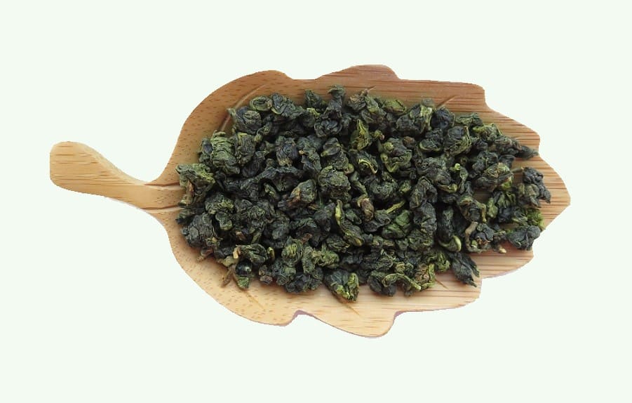 Dry leaves of Four Seasons oolong tea