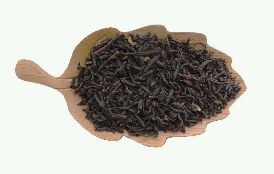 Dry leaves of Mango Black tea